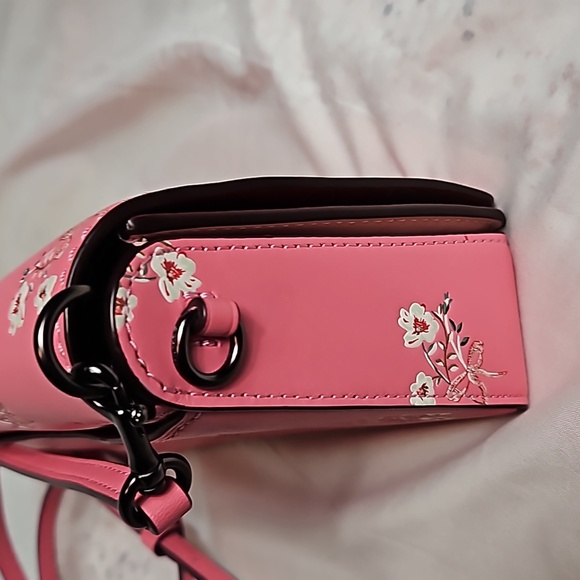 COACH 1941 DINKY Bag in Pink, with Floral Bow Print. Limited edition Collection - Picture 10 of 13